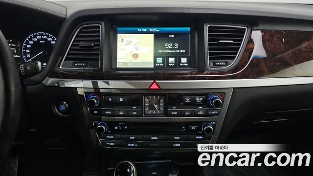Hyundai Genesis 2014 thumb 4