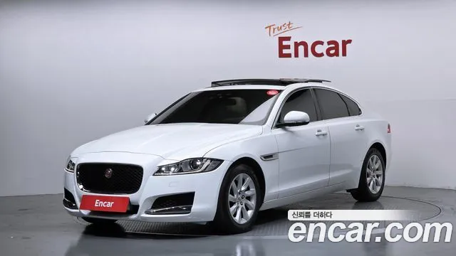 Jaguar XF 2017 thumb 5