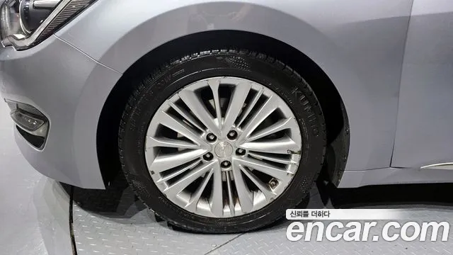 Hyundai Aslan 2015 thumb 3