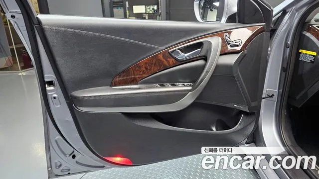 Hyundai Aslan 2015 thumb 6