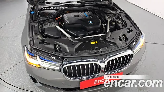 BMW 5 серии 2021 thumb 12