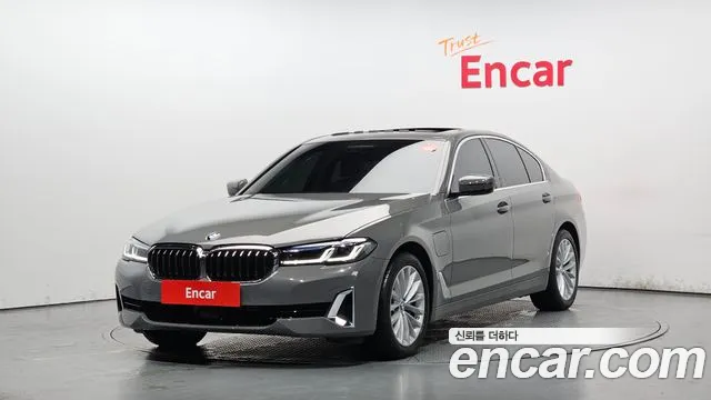 BMW 5 серии 2021 thumb 11
