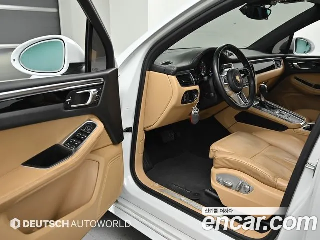 Porsche Macan 2017 thumb 4