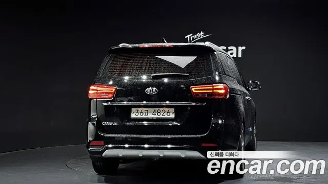 Kia Carnival 2019 thumb 6