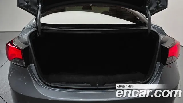 Hyundai Elantra 2015 thumb 9