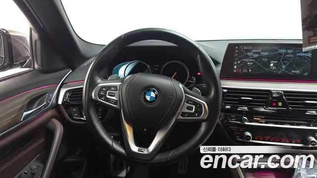 BMW 5 серии 2018 thumb 12