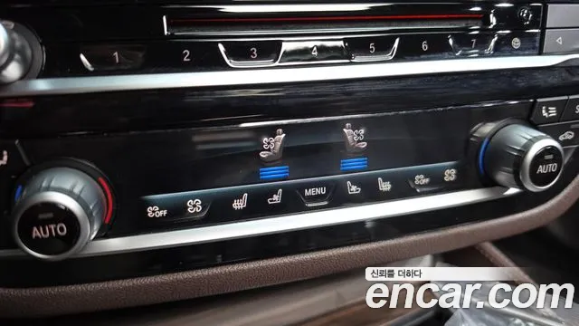 BMW 5 серии 2018 thumb 9