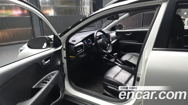 Kia Stonic 2018 thumb 5