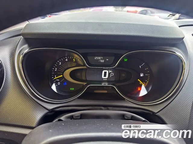 Renault QM3 2014 thumb 5