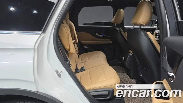 Lincoln Corsair 2022 thumb 11