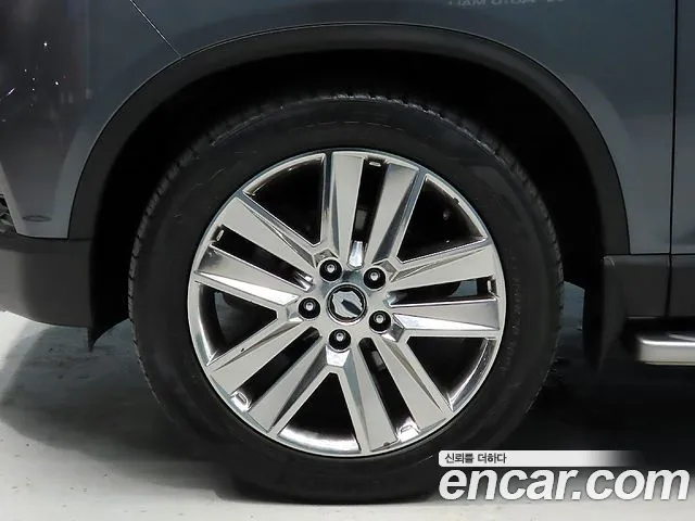 KGM Rexton 2018 thumb 3