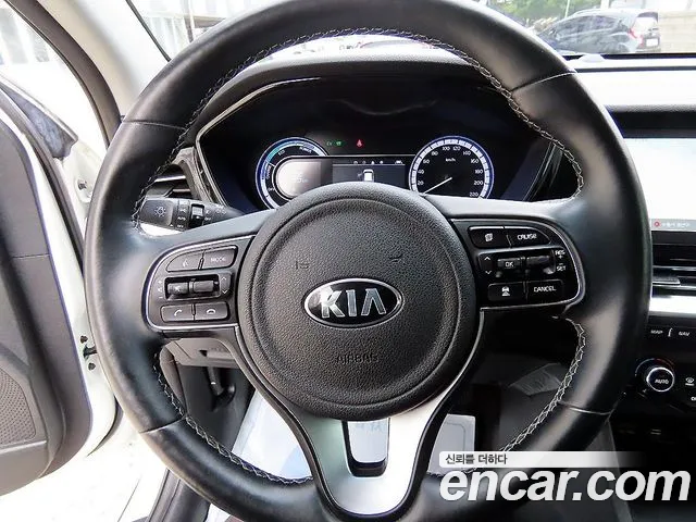 Kia Niro 2021 thumb 2