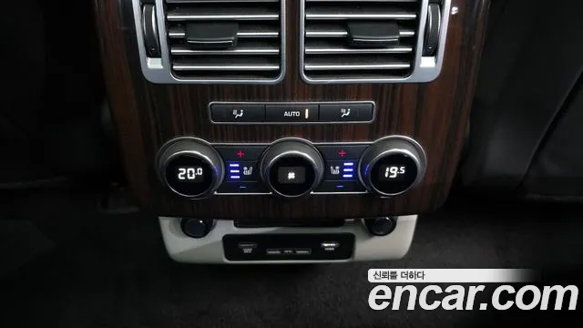 Land Rover Range Rover 2017 thumb 3