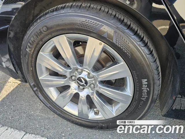 Hyundai Equus 2011 thumb 2