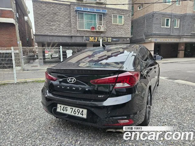 Hyundai Elantra 2019 thumb 10