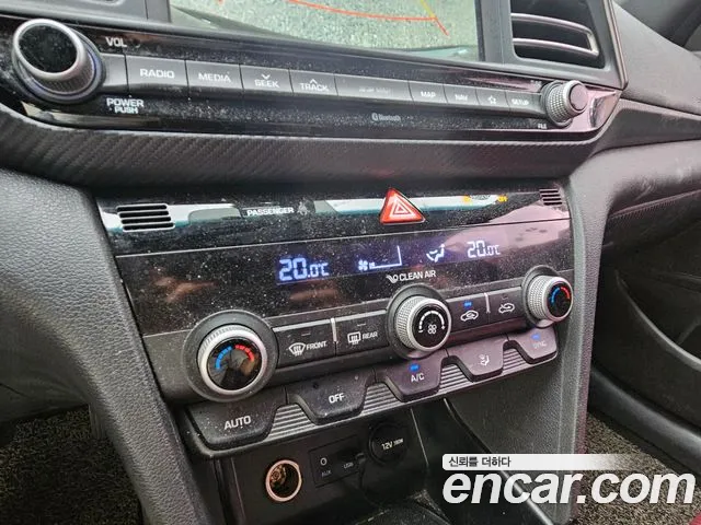Hyundai Elantra 2019 thumb 9