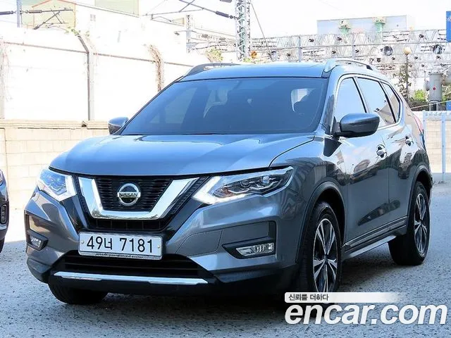 Nissan X-Trail 2018 thumb 2
