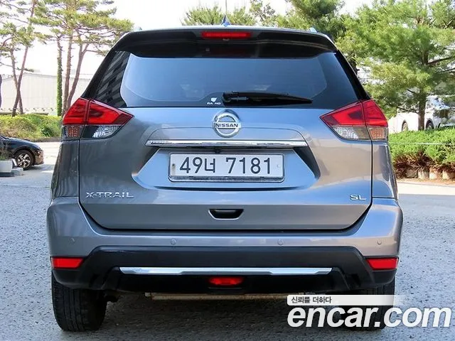 Nissan X-Trail 2018 thumb 4