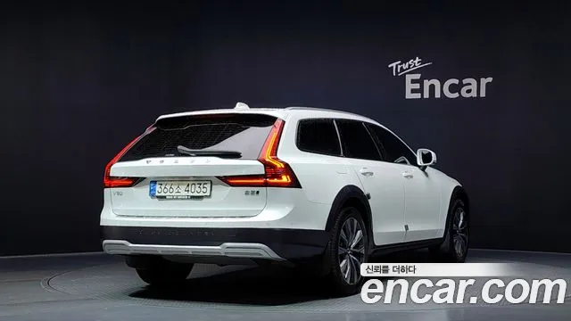 Volvo V90 Cross Country 2021 thumb 6
