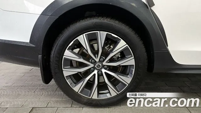 Volvo V90 Cross Country 2021 thumb 8