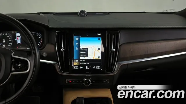 Volvo V90 Cross Country 2021 thumb 3