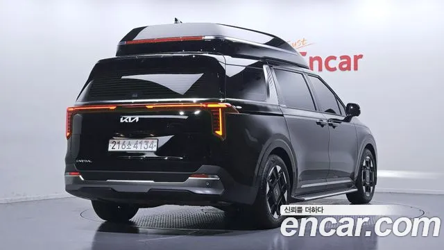Kia Carnival 2024 thumb 3