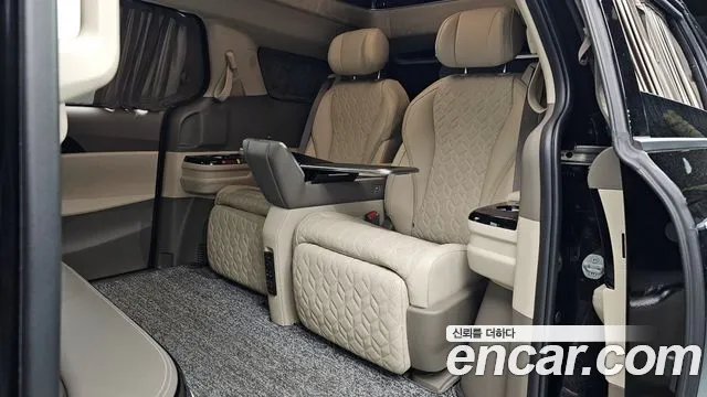 Kia Carnival 2024 thumb 2