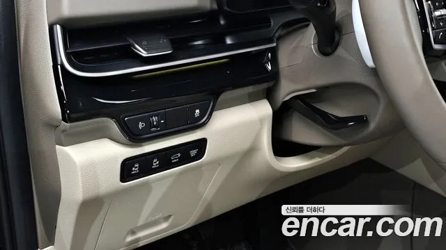 Kia Carnival 2024 thumb 10