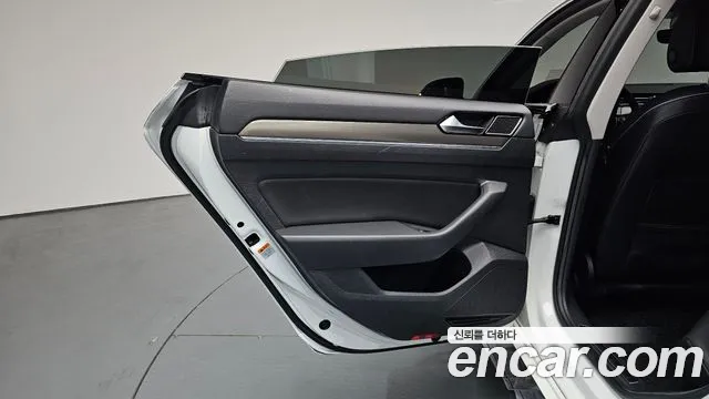 Volkswagen Arteon 2020 thumb 12
