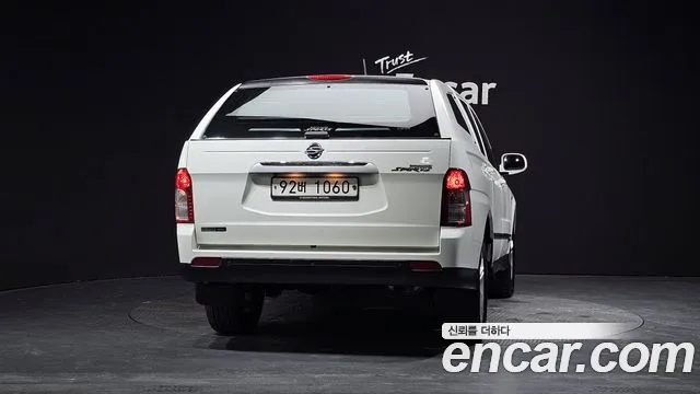 KGM Korando 2014 thumb 6