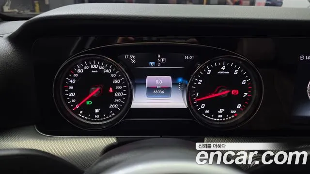 Mercedes-Benz E-Class 2019 thumb 10