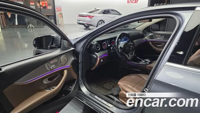 Mercedes-Benz E-Class 2019 thumb 7