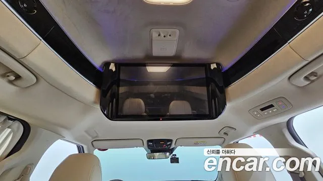 Kia Carnival 2022 thumb 7
