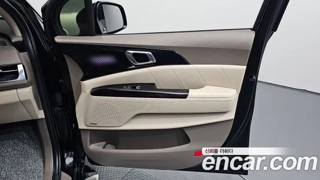 Kia Carnival 2022 thumb 5
