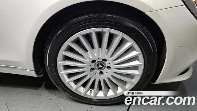 Mercedes-Benz S-Class 2019 thumb 6