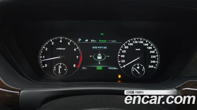 Genesis G90 2016 thumb 5