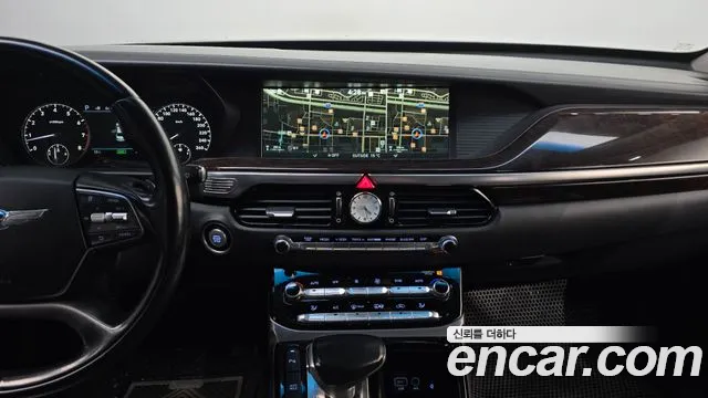 Genesis G90 2016 thumb 6