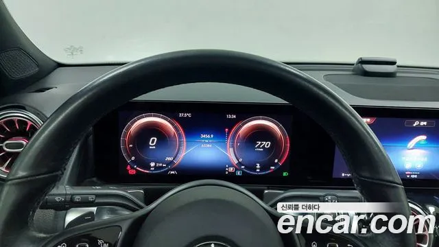 Mercedes-Benz GLB 2021 thumb 8