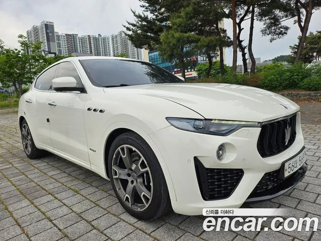 Maserati Levante 2019 thumb 5