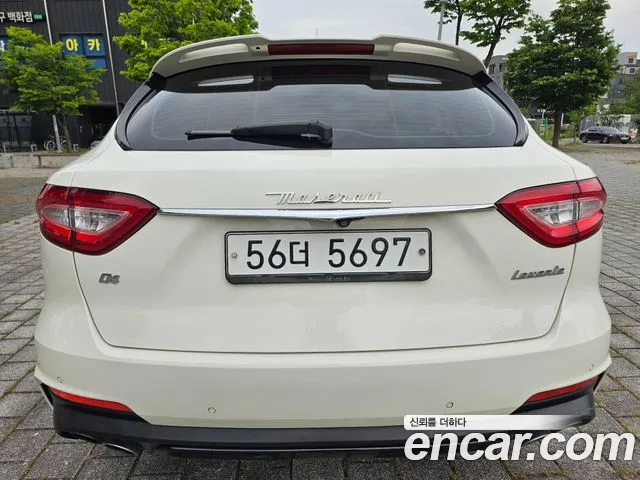 Maserati Levante 2019 thumb 4