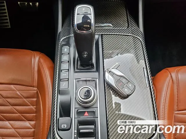 Maserati Levante 2019 thumb 10