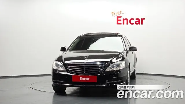 Mercedes-Benz S-Class 2010 thumb 8