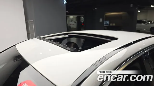 Mercedes-Benz E-Class 2018 thumb 7