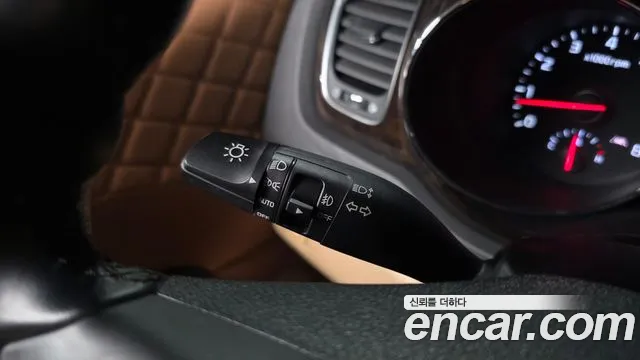 Kia Carnival 2019 thumb 7