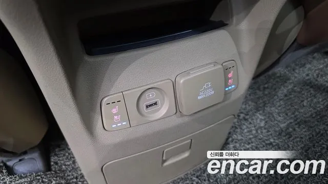 Kia Carnival 2019 thumb 8
