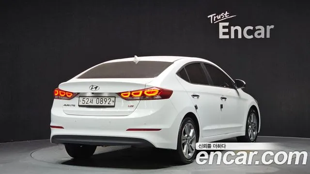 Hyundai Avante 2016 thumb 12