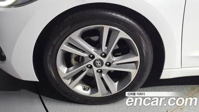 Hyundai Avante 2016 thumb 10