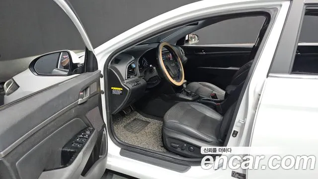 Hyundai Avante 2016 thumb 2