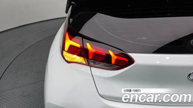 Hyundai Veloster 2022 thumb 5