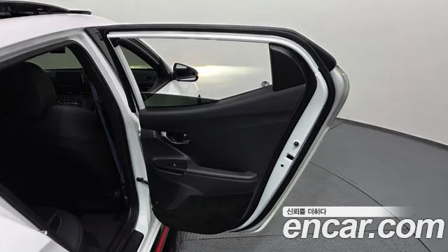 Hyundai Veloster 2022 thumb 2